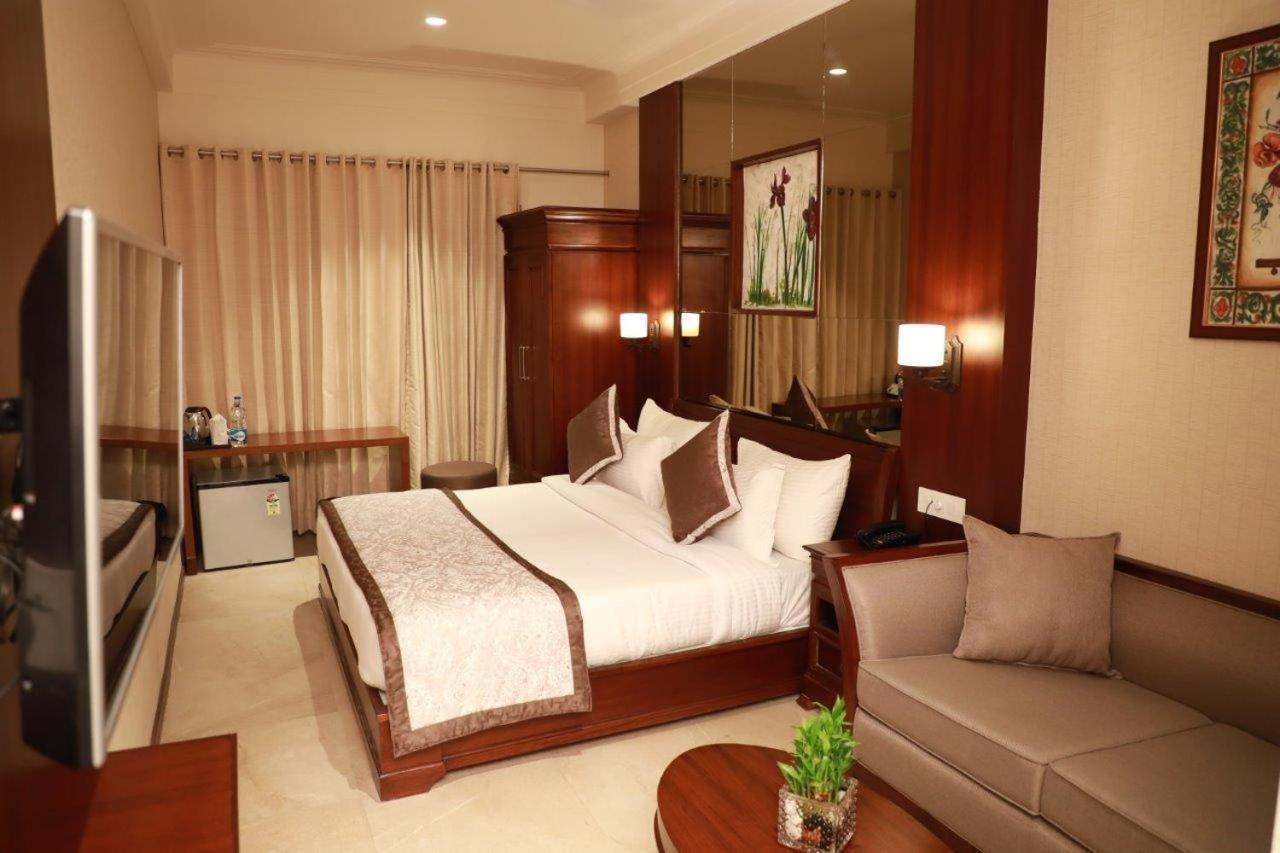 Hotel Golden Tower Near Heritage Street Amritsar Eksteriør billede