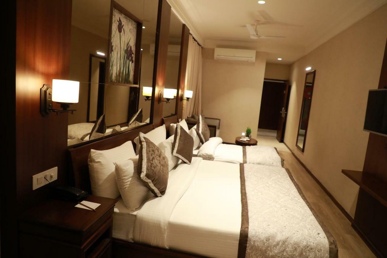 Hotel Golden Tower Near Heritage Street Amritsar Eksteriør billede